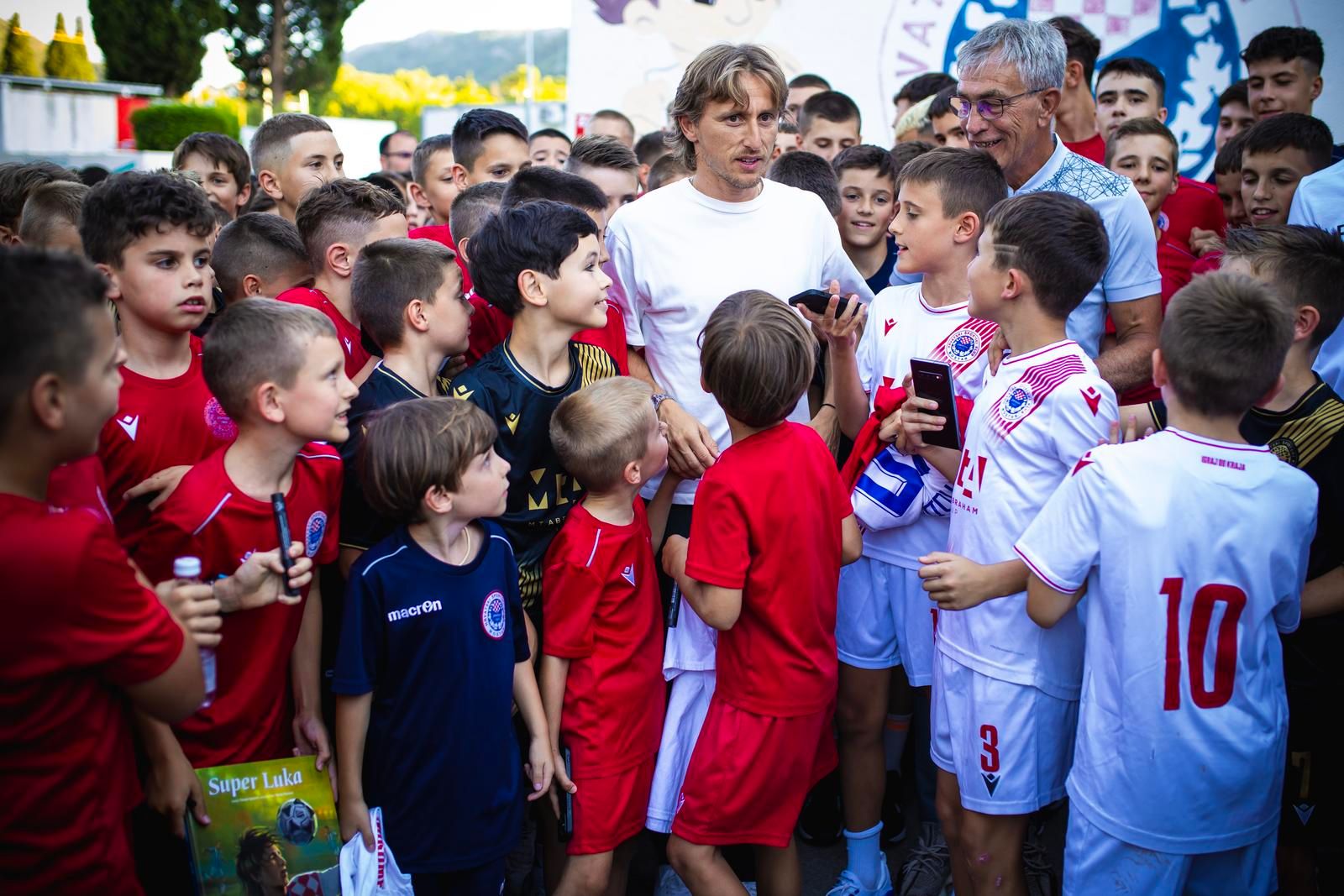 Modrić je stigao u Mostar na premijeru dokumentarnog filma o Zrinjskom