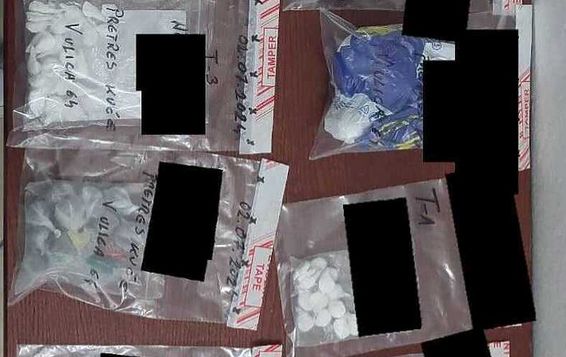 Na osnovu naredbe Općinskog suda Mostar izvršen je pretres stana koji koristi privedeni muškarac, a u kojem je također pronađena droga