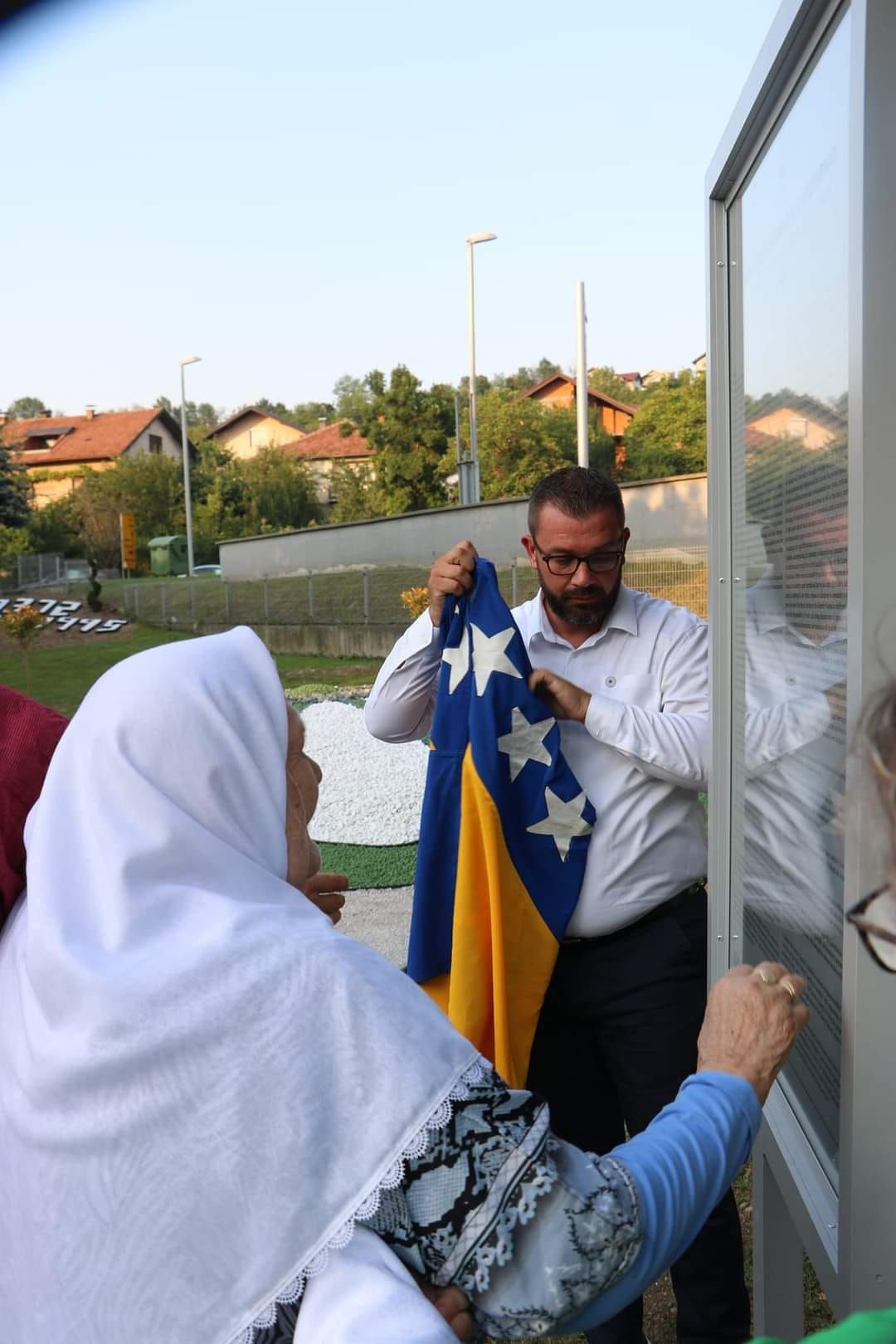 Otvorenjem spomen-parka završena je manifestacija "Sedmica sjećanja" koja je počela 1. jula            