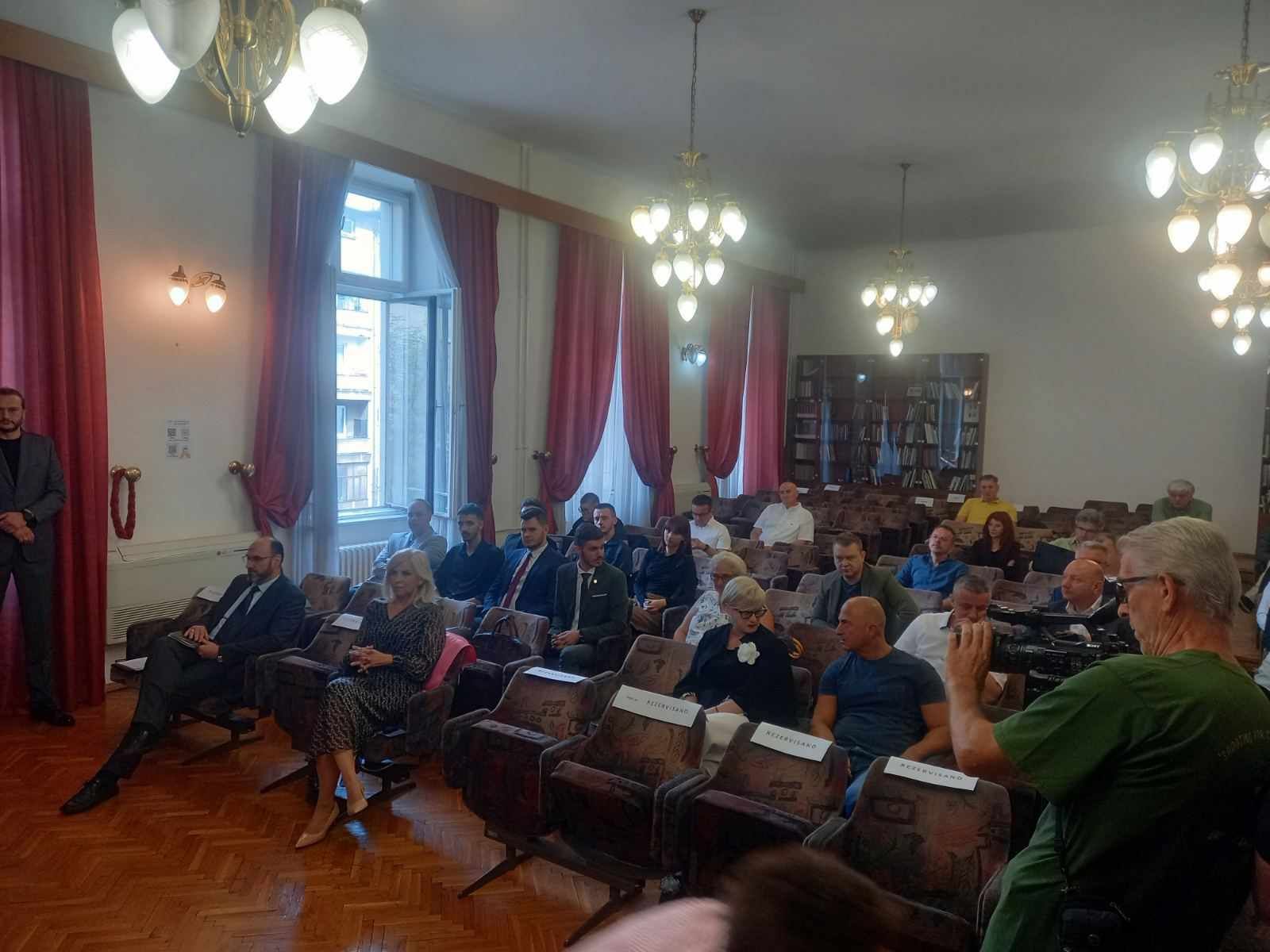 On će će naslijediti Rifata Škrijelja koji je bio na ovoj poziciji prethodnih osam godina