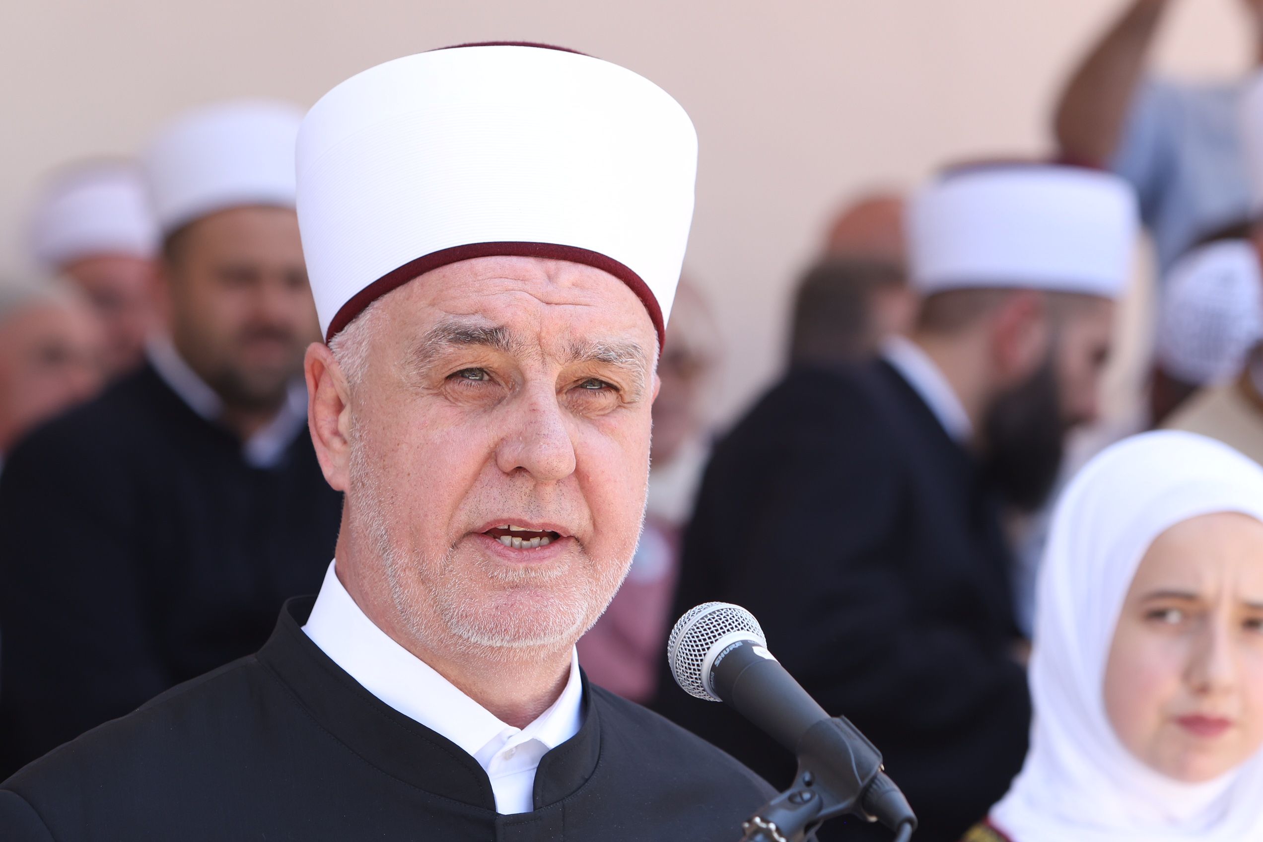 U Potočarima je danas klanjana dženaza i obavljen ukop za 14 žrtava genocida u Srebrenici               
