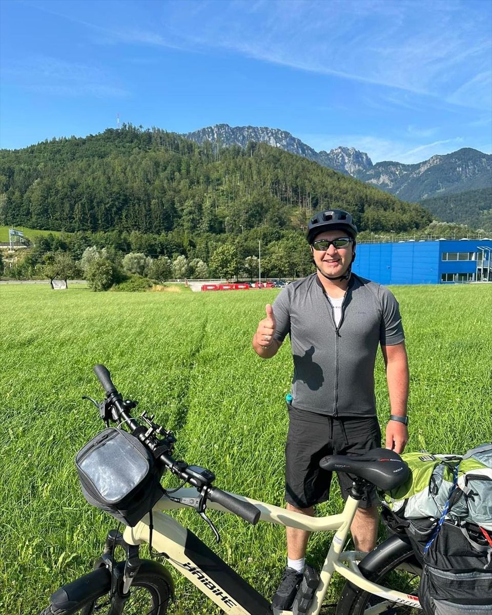Kako su ranije kazali, kretat će se kroz Austriju, Sloveniju i Hrvatsku do Bosne i Hercegovine