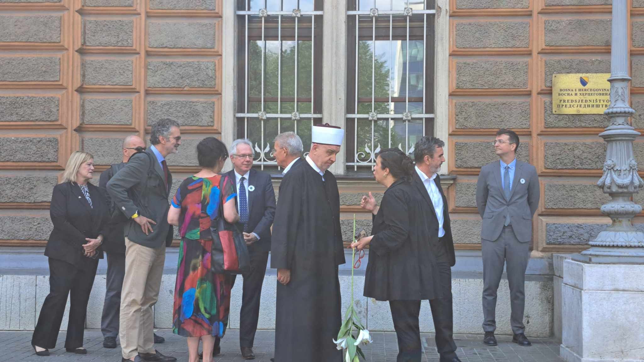 Građani Sarajeva ispratili posmrtne ostatke žrtava genocida u Srebrenici
