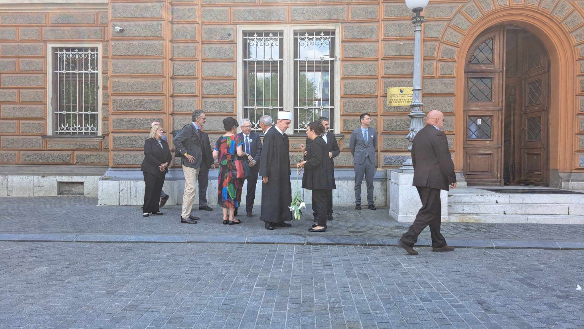 Građani Sarajeva ispratili posmrtne ostatke žrtava genocida u Srebrenici