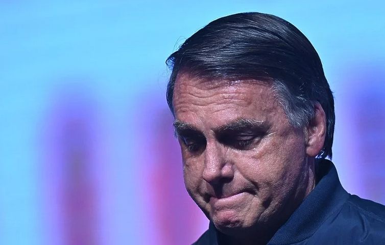 Bolsonaro nije komentirao optužnicu, ali je ranije zanijekao bilo kakvu nepravdu u vezi s nakitom