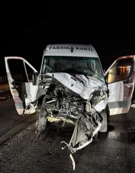 'Trkali su se, letjeli su': Poginulo dvoje mladih, oba automobila smrskana