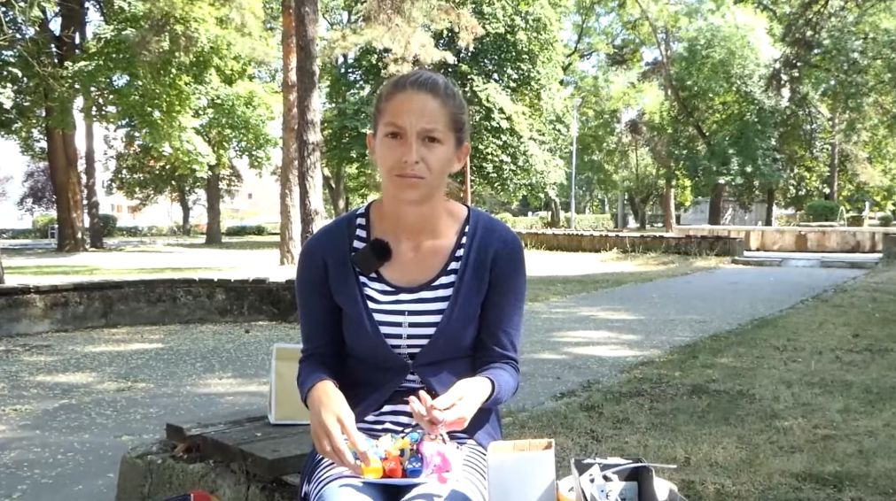 Samohrana majka koja se trudi da prehrani svoje dvoje djece