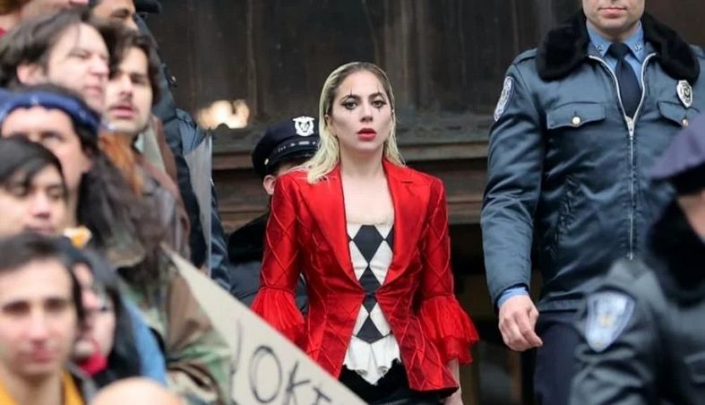 Mikrofon otkazao, ali Lady Gaga se nije dala zbuniti, pjevala je uživo