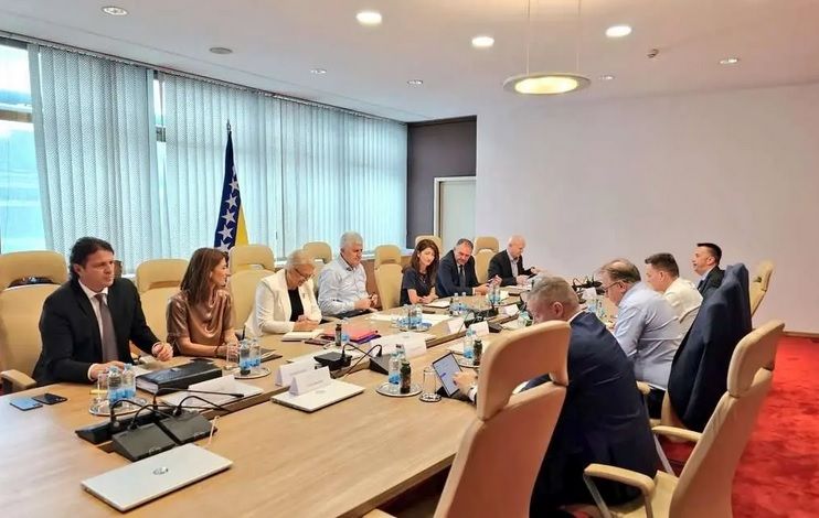 Nastavili smo razgovore o bitnim pitanjima izvršne i zakonodavne vlasti Federacije BiH, naveo Čović