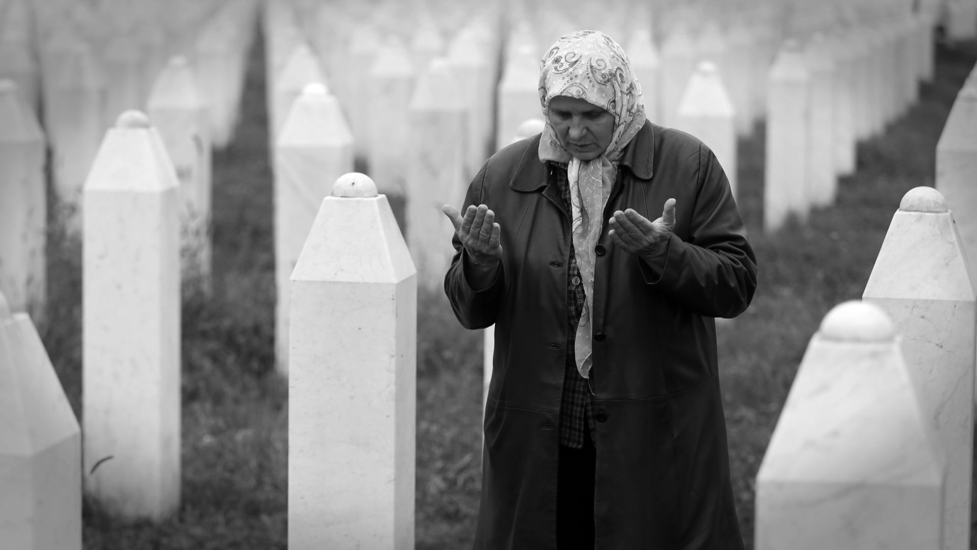 Priča o Srebrenici ne treba biti ispričana samo zbog Srebrenice. Čak ni zbog žrtava. Preživjeli Srebreničani ionako znaju sve krugove pakla kroz koje su prošli 