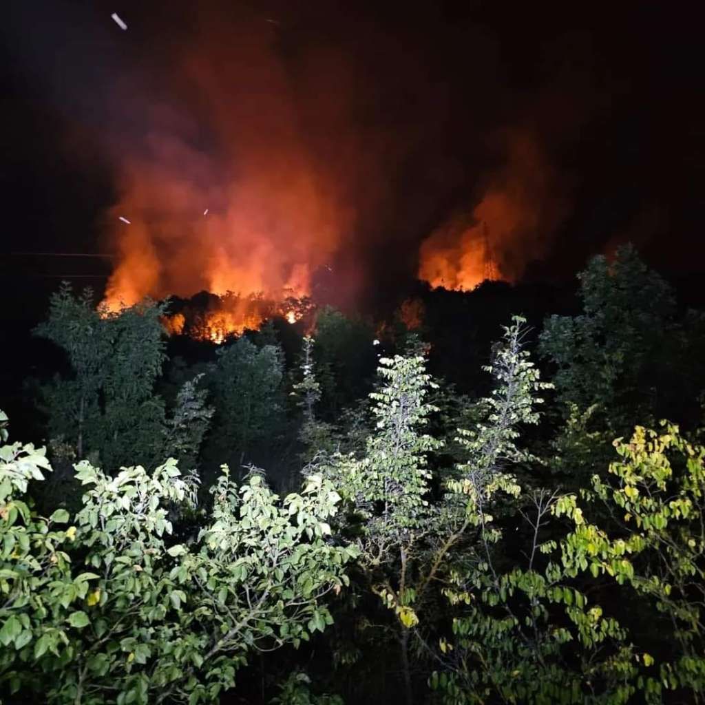 U posljednja 24 sata na području HNK zabilježeno je više požara, a većinom su gorjeli trava i nisko rastinje