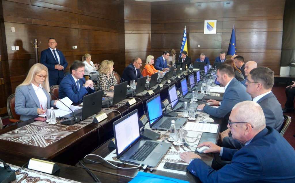Do izmjene ovog zakona je došlo usljed apela javnosti da se spasi život mladog Mostarca Adnana Šemića