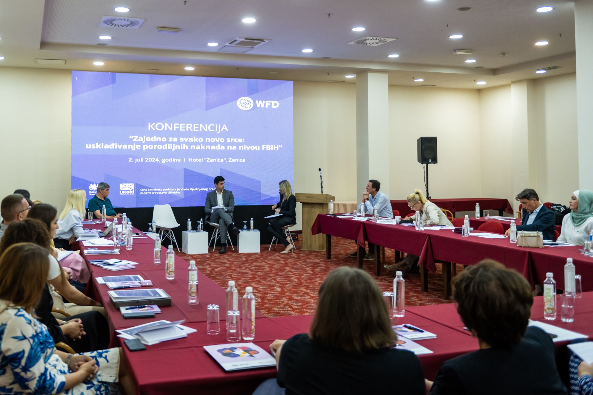 U Bosni i Hercegovini dvadesetak različitih pravnih propisa uređuje oblast prava i zaštite porodica sa djecom, majki, majčinstva i roditeljstva