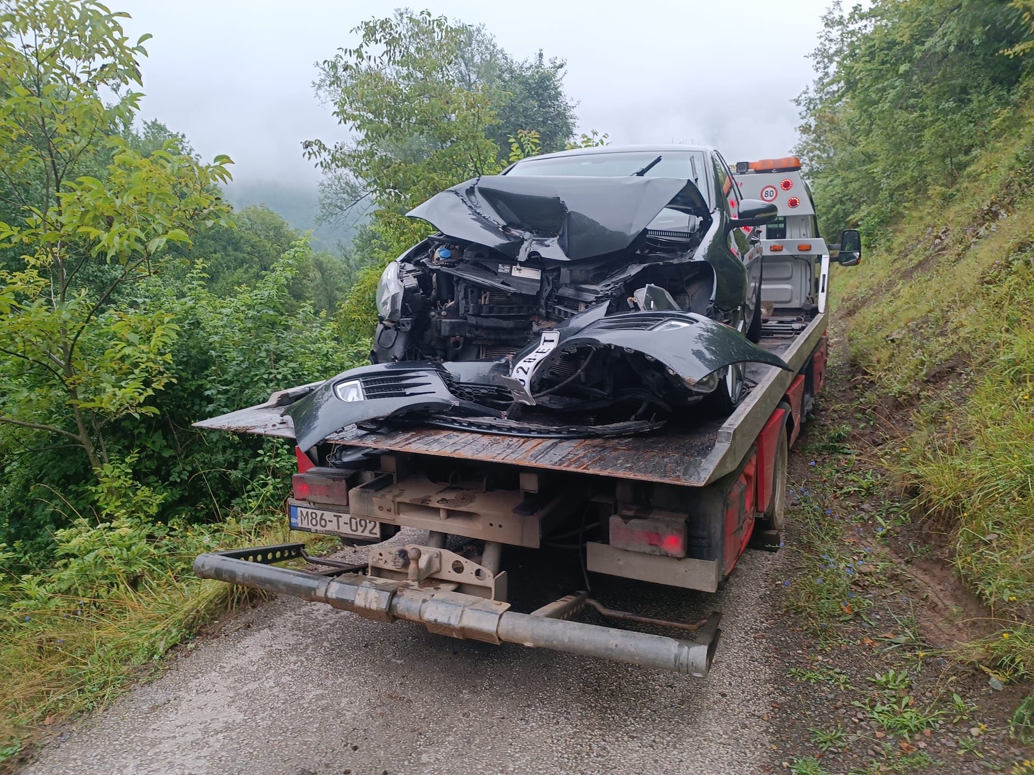 U automobilu je bilo pet osoba                                                                                                               