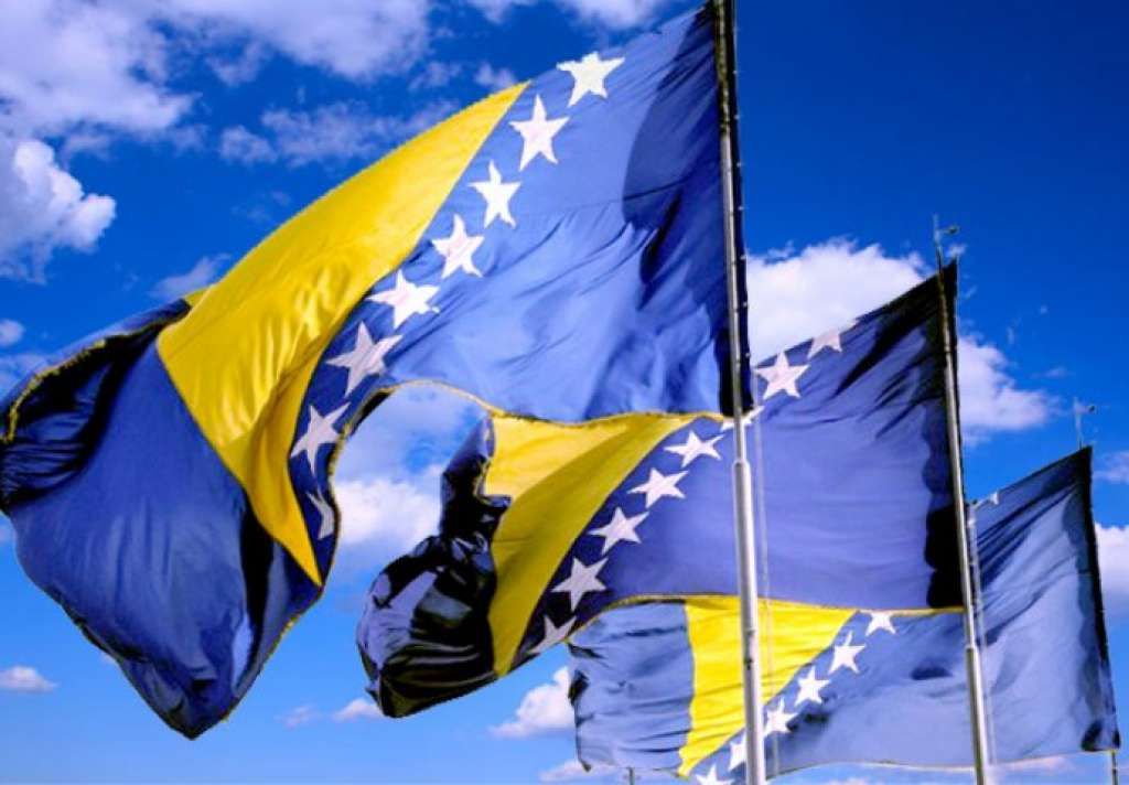 Kontakt sa Ambasadom se može uspostaviti i putem zvanične Facebook stranice Ambasade, a na raspolaganju je i Počasni konzulat u Dhaki
