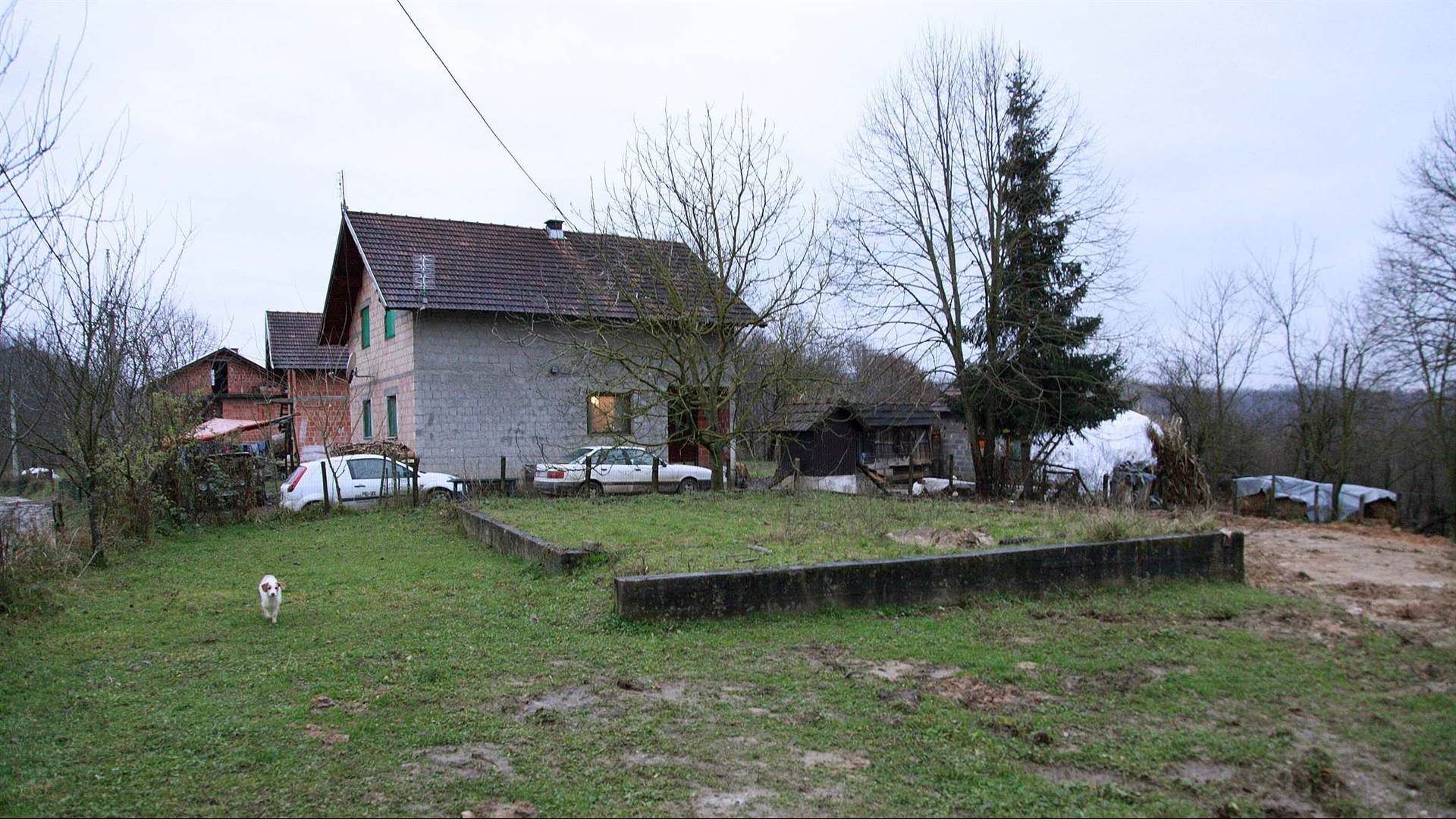 Zločini počinjeni 23. jula 1992. u prijedorskom selu Zecovi