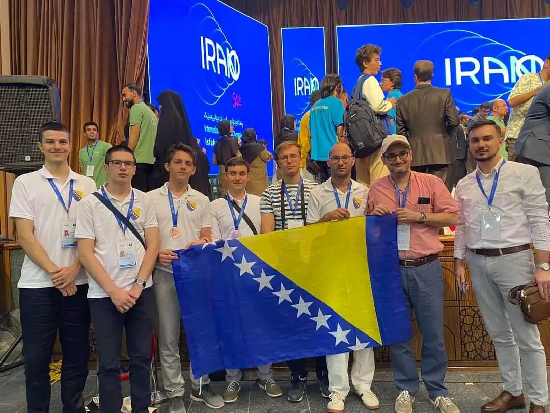 Bosna i Hercegovina učestvuje na Međunarodnoj olimpijadi iz fizike od 1996. godine
