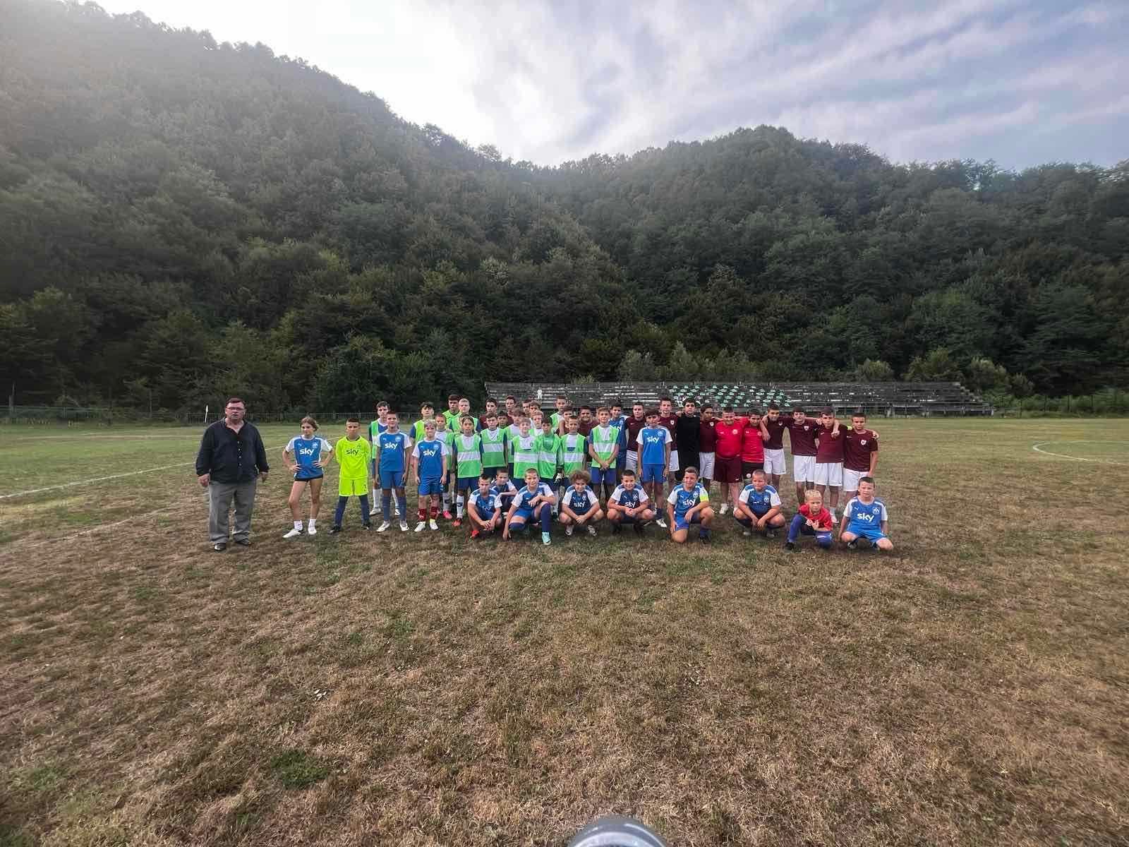 Najmlađi članovi FK Vratnik u Srebrenici: Učenjem sura odali počast nevinim žrtvama