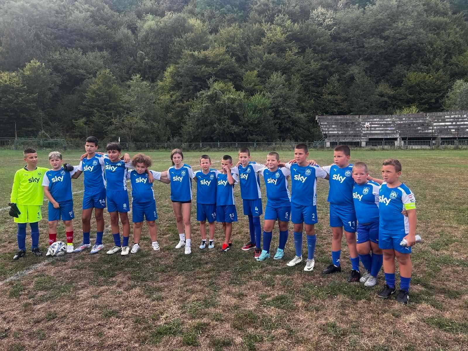 Najmlađi članovi FK Vratnik u Srebrenici: Učenjem sura odali počast nevinim žrtvama