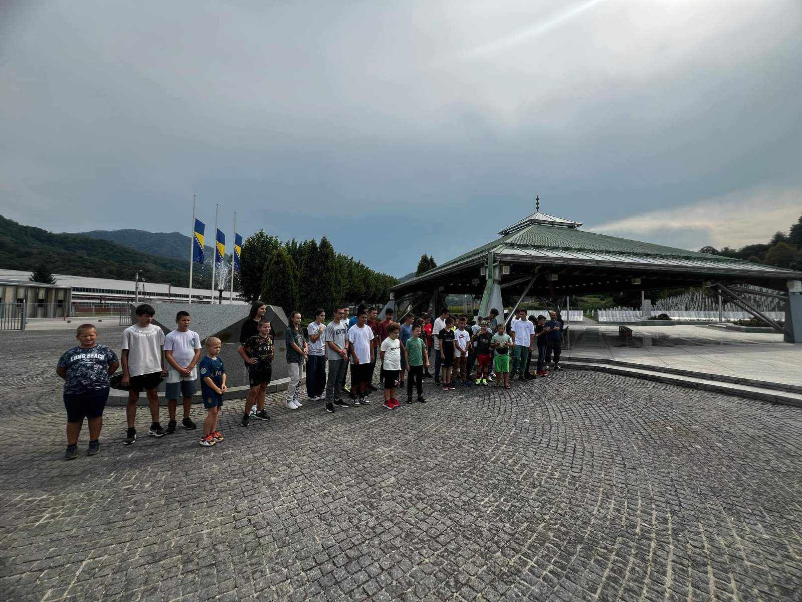 Najmlađi članovi FK Vratnik u Srebrenici: Učenjem sura odali počast nevinim žrtvama