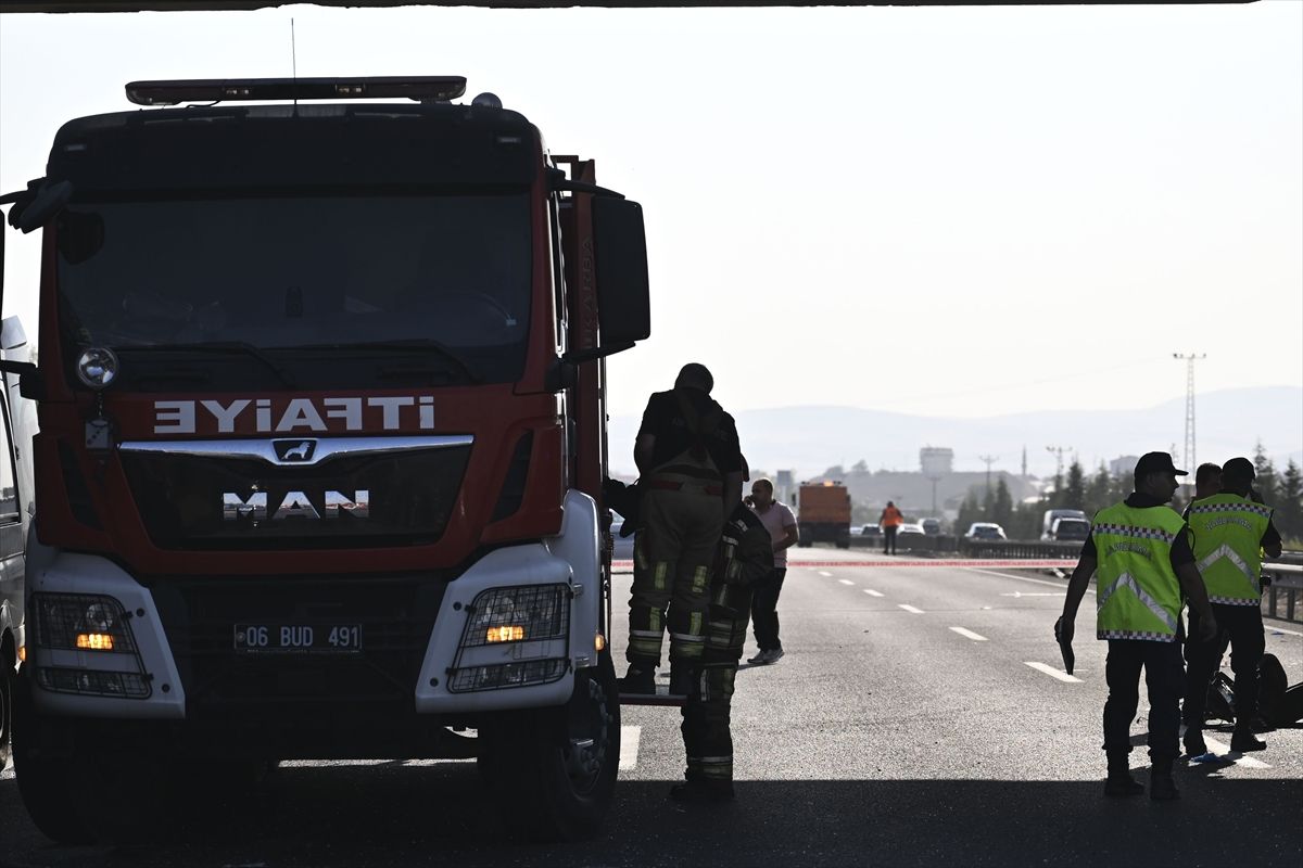 Autobus koji je sobraćao na relaciji Izmir-Agri sletio s puta i udario u stub mosta, povrijeđeno je 26 osoba
