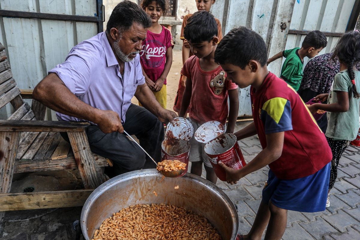 Palestinci sve teže dolaze do hrane i drugih potrepština zbog izraelskih napada i embarga nametnutog na palestinskoj teritoriji