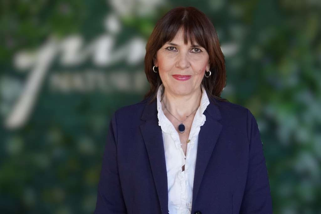 Posebno, napominje, kako nesmijemo zaboraviti piti vodu i to u većim količinama i ne previše hladnu