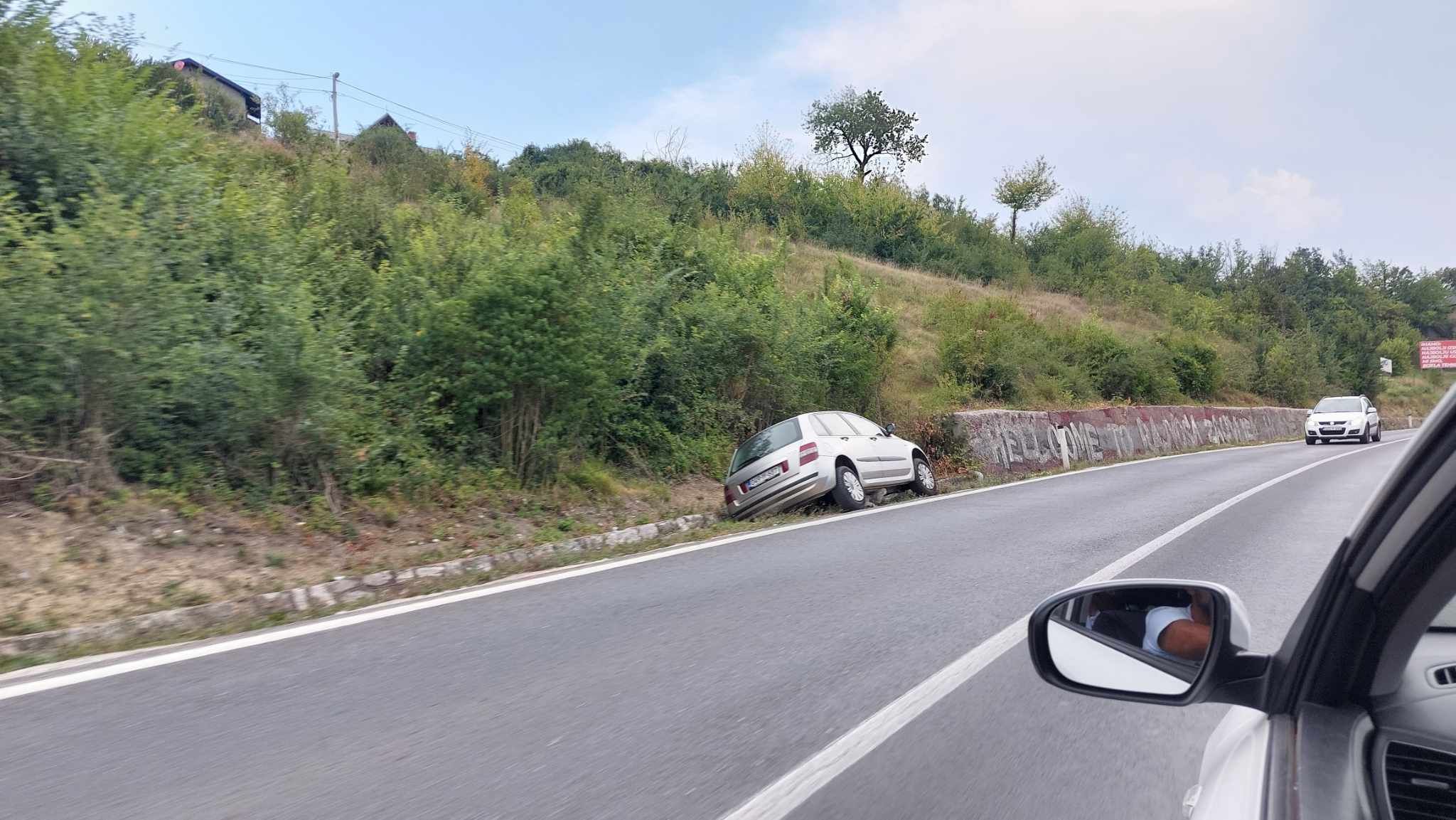 Vozaču se ukazuje pomoć na KUM-u Kliničkog centra Univerziteta u Sarajevu