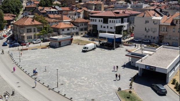 Ova imovina je oduzeta u procesu protiv Emira Šarića, Hasiba Bjelića i Feride Hasić, koji su pravosnažno osuđeni na ukupno 26 godina zatvora