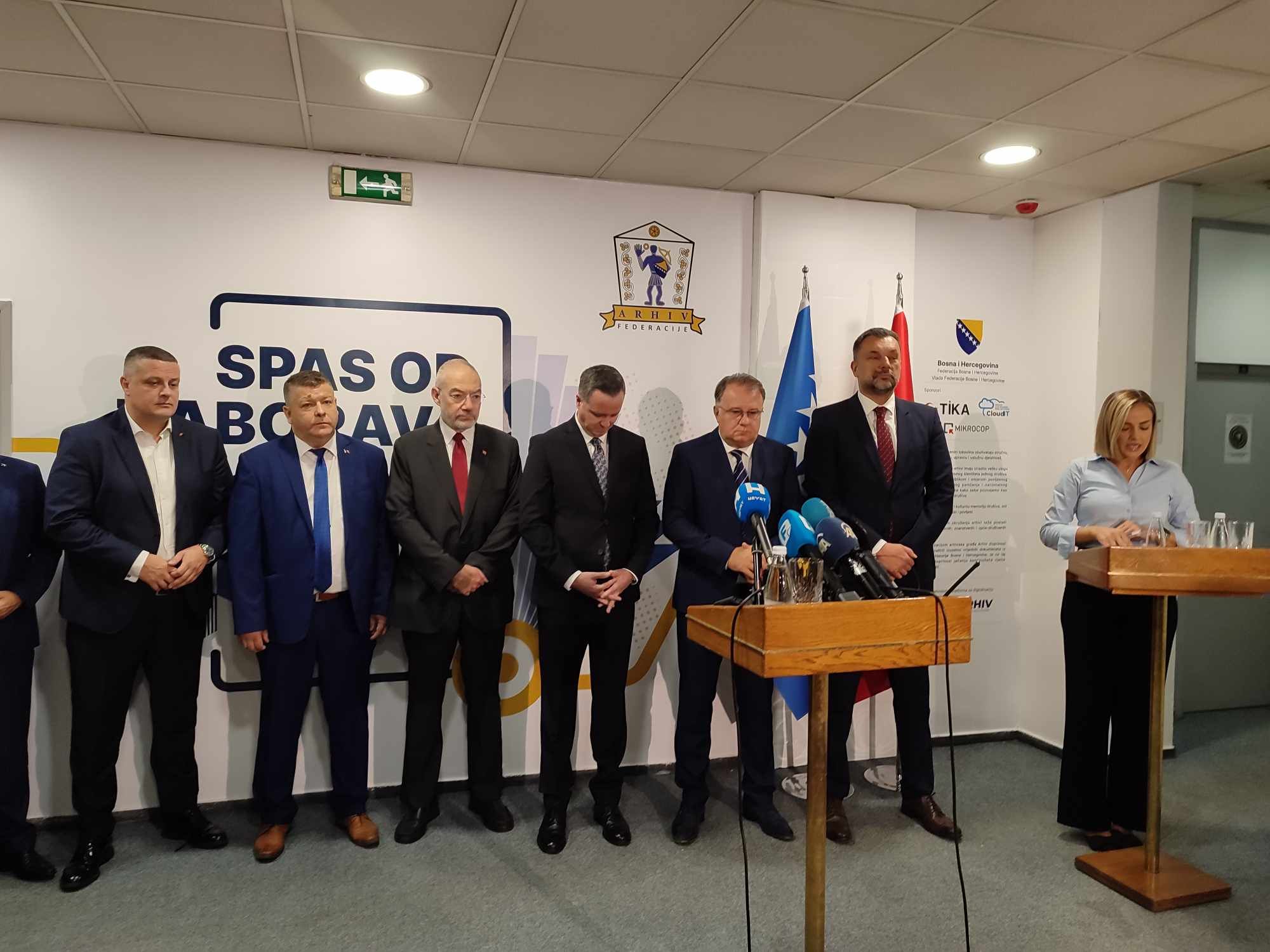 Otvoren Centar za digitalizaciju Arhiva FBiH:Za dan će se digitalizirati 50.000 dokumenata