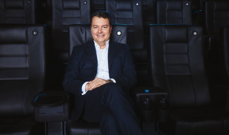 -	Čast mi je biti dio porodice sa Srcem Sarajeva – jer i ja imam srce za Sarajevo, rekao je Papousek