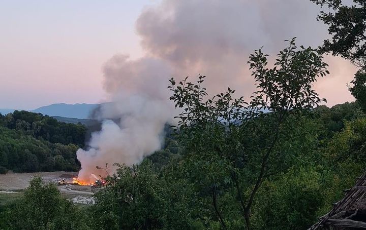 Za kratko vrijeme iznad ovog područja nadvio se crn i gust dim