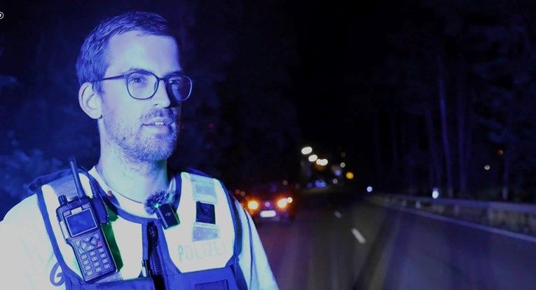 Policija iz Dortmunda preuzela je istragu i vodi akciju. Pozivaju građane da ne šire lažne vijesti na društvenim mrežama