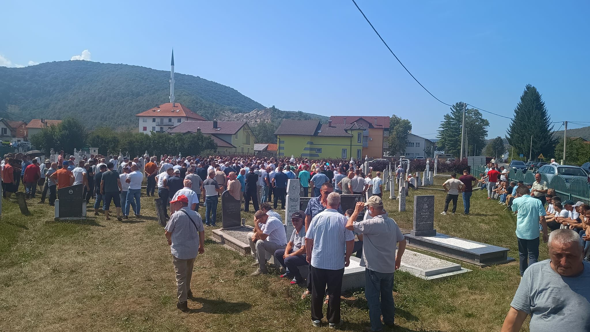 Klanjana dženaza ubijenom direktoru Gimnazije Sanski Most