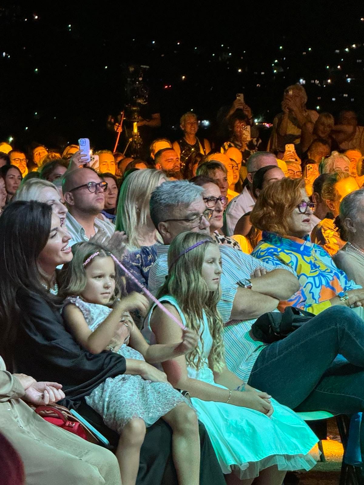 Zvuci “Kaldrme” otvorili su koncert Eldina Huseinbegovića
