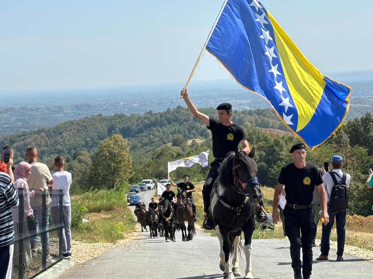 Dovu za domovinu proučio je glavni imam Medžlisa Islamske zajednice Gradačac mr. Nusret-ef. Kujraković