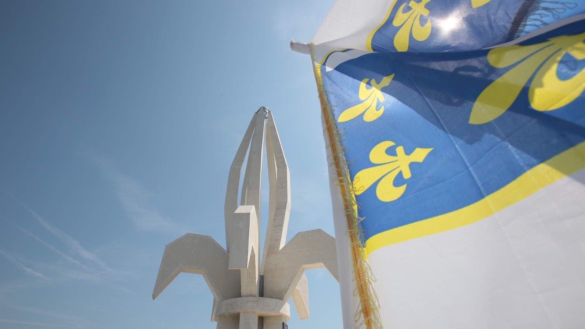 Jačanje patriotizma, razvijanje državotvorne svijesti, obrazovanje i odgoj moralnih ličnosti, razvoj ekonomije, čuvanje naše vjere, tradicije i kulture - naši su trajni ciljevi