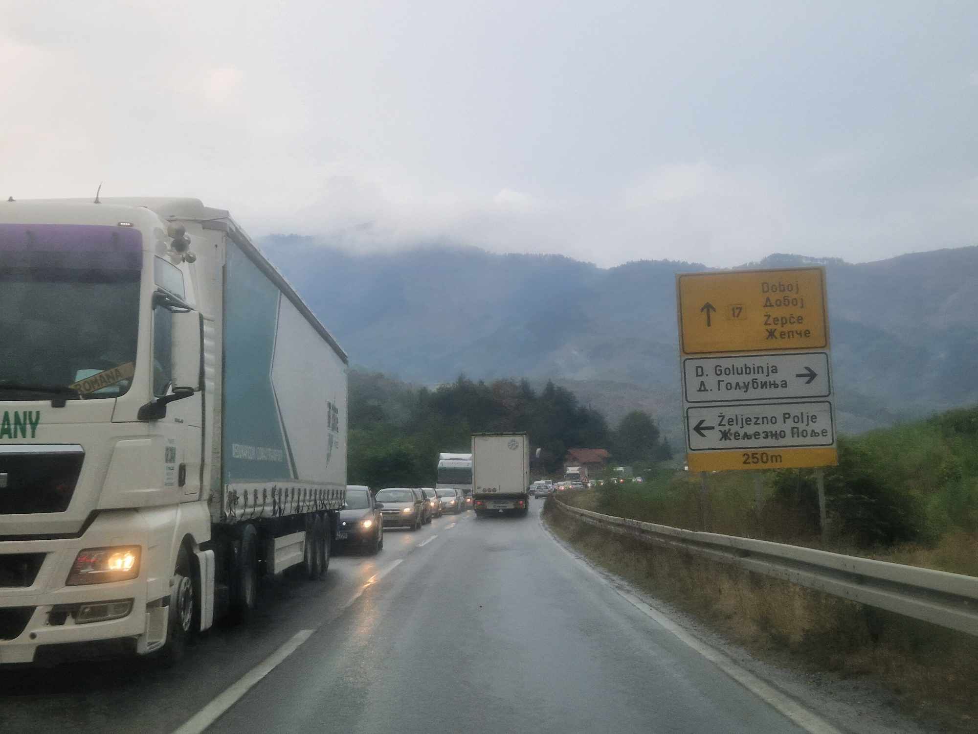 Saobraćajni kolaps na putu Zenica - Žepče: Kolone duge više od deset kilometara