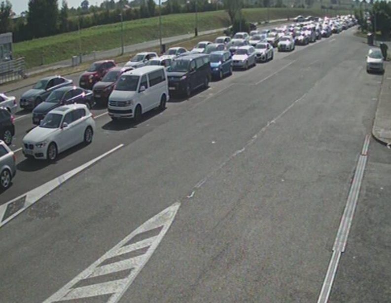 Brojne su dionice gdje se izvode sancioni radovi i gdje se saobraća usporeno.
