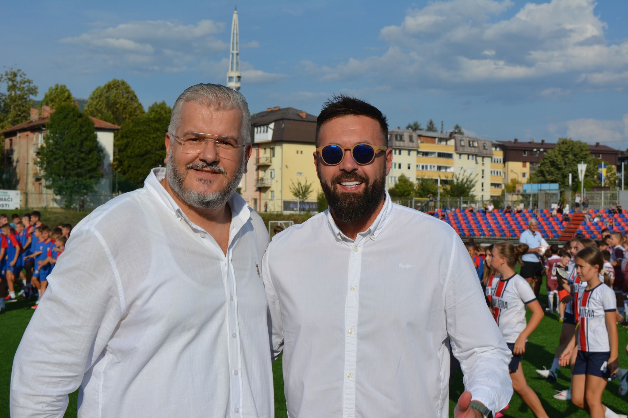 Nabavljeni su i postavljeni novi golovi i druga oprema, površina ugrađene trave iznosi oko 8.100 kvadratnih metara