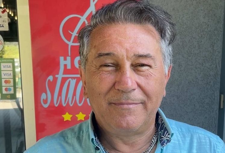 Uporedo radim i na jednom romanu, u kojem će biti opisana sva dešavanja mog života, kazao je
