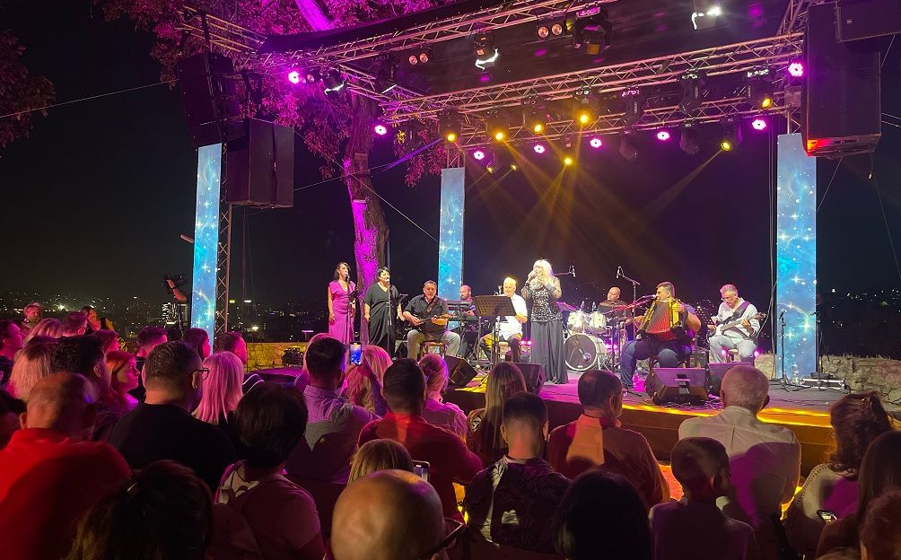 Festival Sarajevo Sevdah Soiree nastavlja svoj program i sutra kada će na sceni Žute tabije nastupiti sjajna mlada bh. interpretatorica sevdaha Alma Subašić Omerović