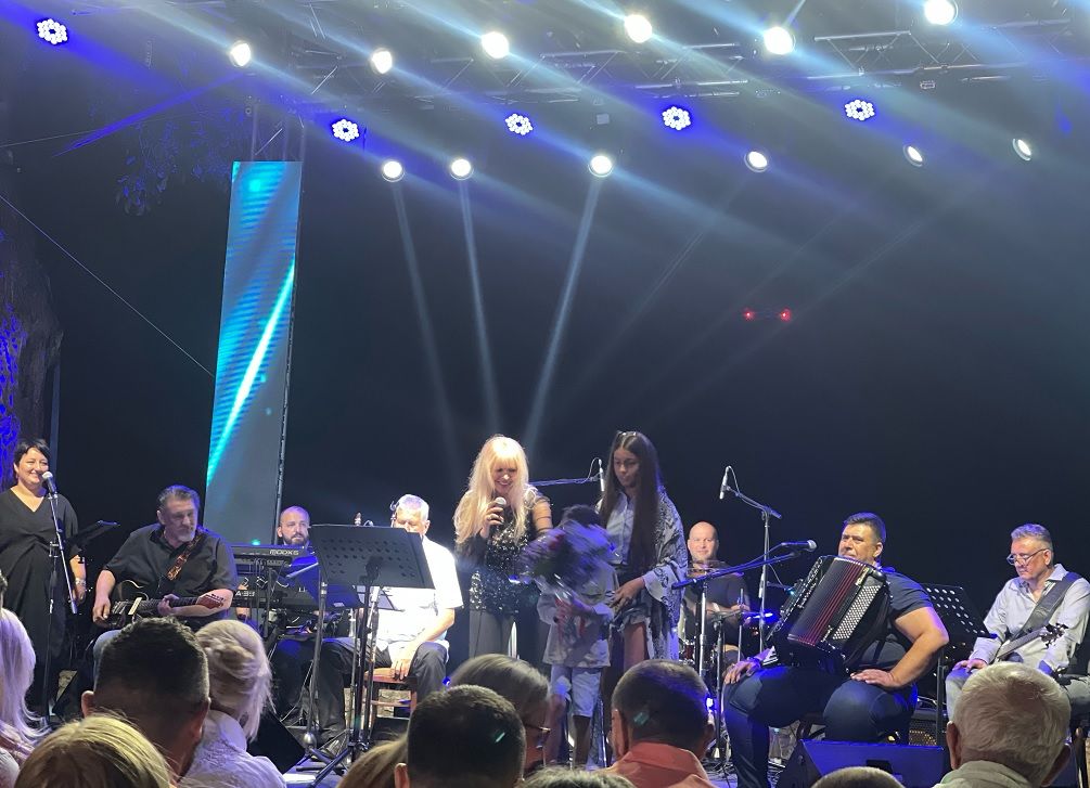 Festival Sarajevo Sevdah Soiree nastavlja svoj program i sutra kada će na sceni Žute tabije nastupiti sjajna mlada bh. interpretatorica sevdaha Alma Subašić Omerović