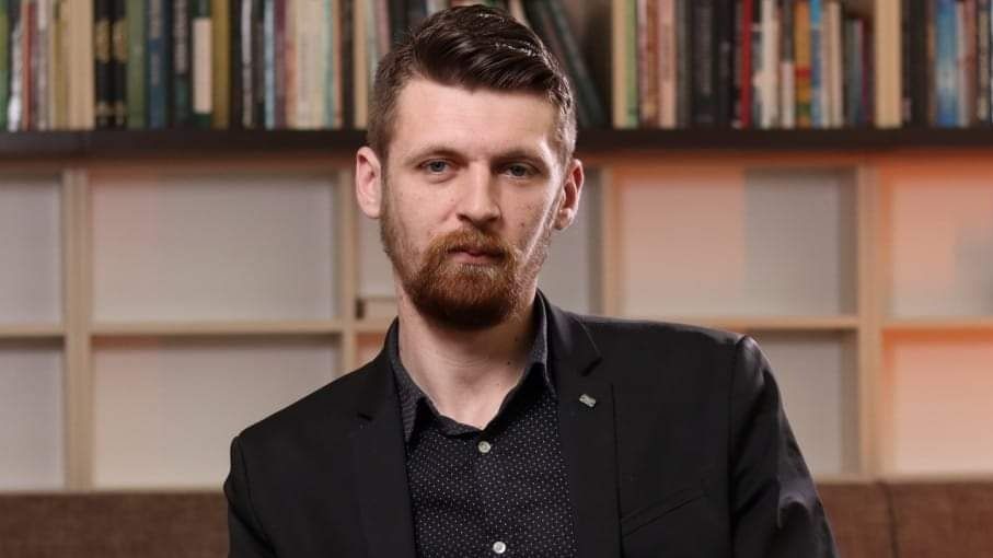 Od malih nogu sam naučio da se vazda i svugdje može čitati. Naprosto, eto, čitati