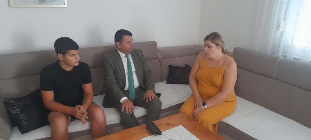 Hurtić je pozvao nadležne institucije da nastaviti raditi na istrazi kako bi se počinioci ovog djela priveli pravdi.