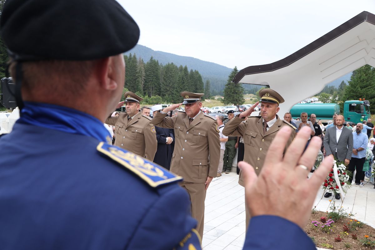 Na Igmanu proučena Dova za domovinu: BiH je zemlja koju su odbranili njeni najbolji sinovi