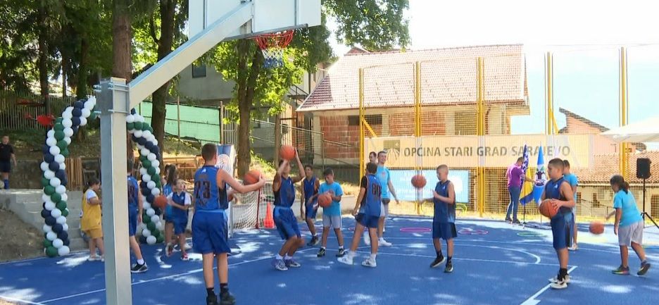 Rekonstrukcija igrališta i izgradnja dodatnih sadržaja trajala je dva mjeseca, te koštala 150 000 KM.