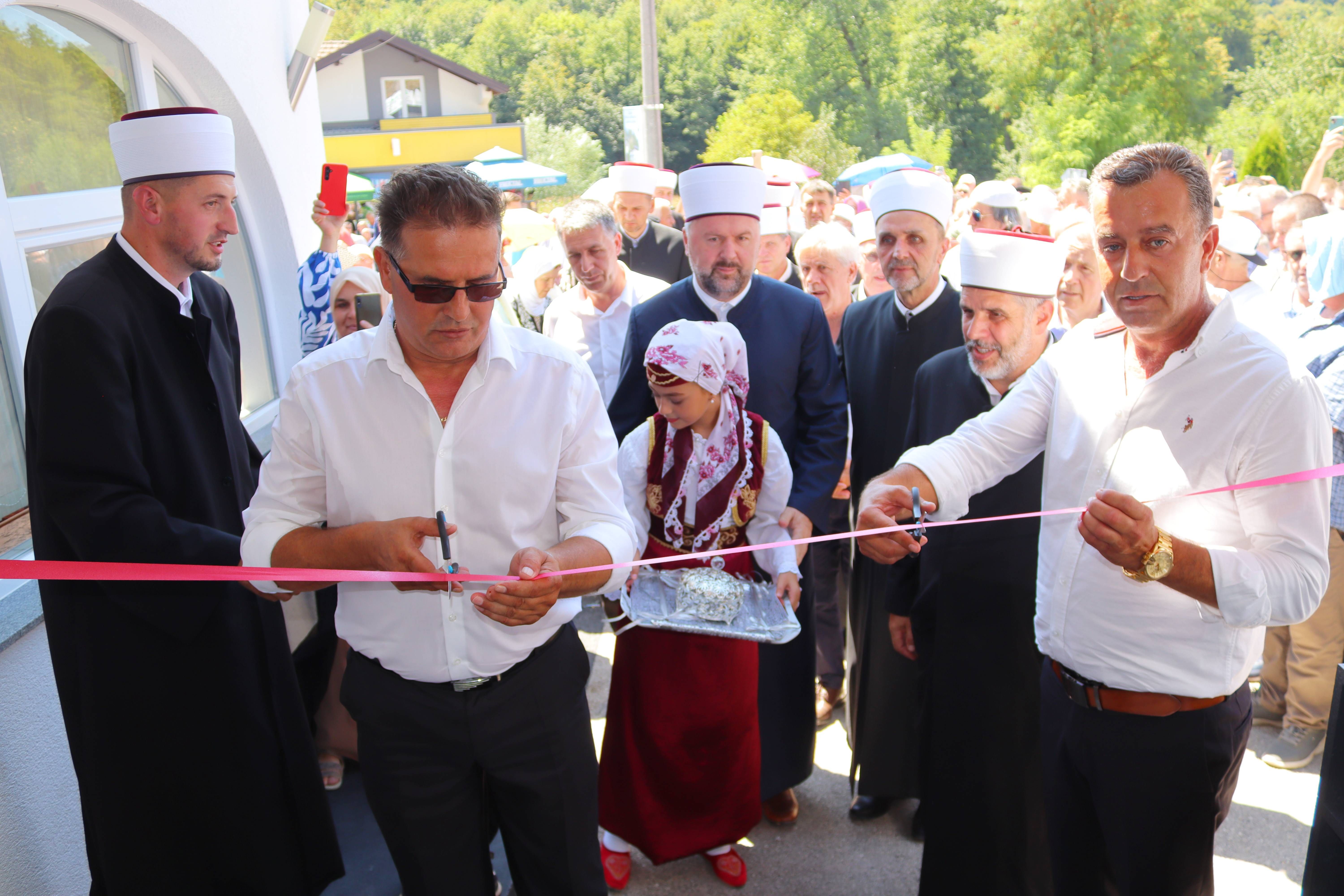Današnje otvorenje džamije bio je trenutak velike radosti za sve džematlije ovoga džemata
