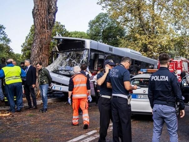 Prema dnevniku Corriere della Sera, kineski državljani su putovali iz Rima u Firencu