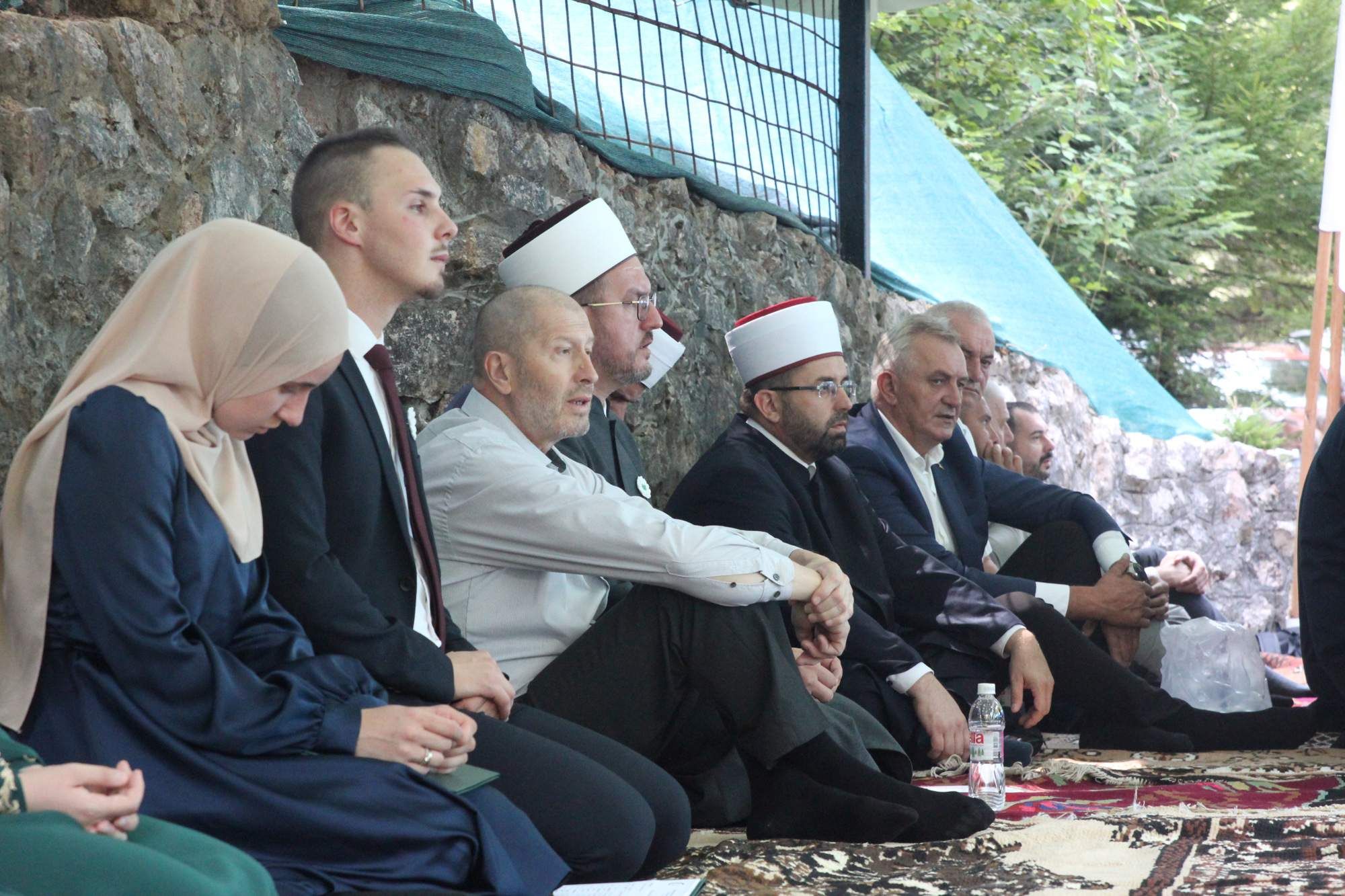'Vjernici se na prostorima kao što je ovo dovište okupljaju da posvjedoče vlastito uvjerenje, kao i opredijeljenost da žive vrijednosti vjere'